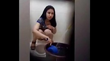 แอบถ่ายหี หีนักศึกษา หี นั่งฉี่ ซ่อนกล้องหี