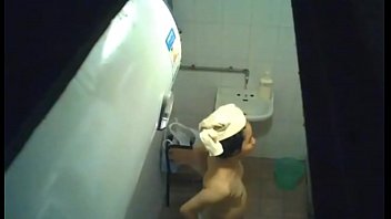 แอบถ่ายห้องน้ำ แอบถ่ายหี ห้องน้ำ สาวแก่ คลิปแอบถ่าย