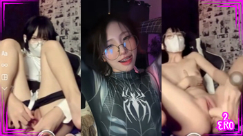 โชว์หี เปิดซิง หีหวาน หีขาว หี